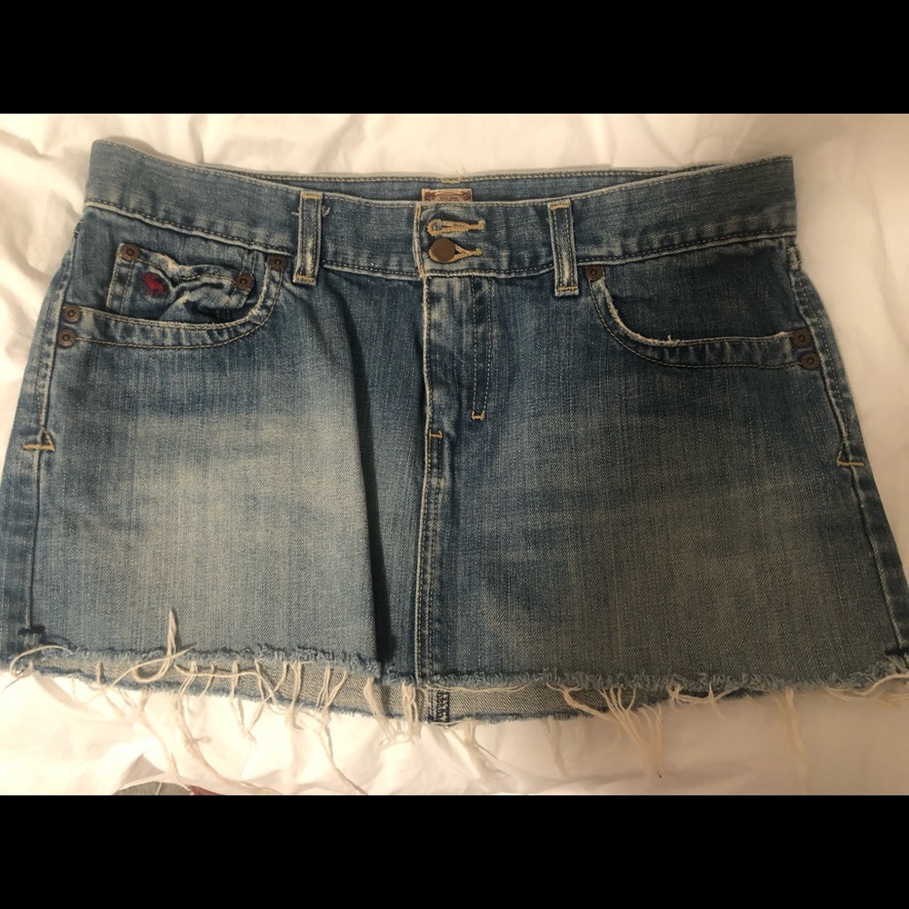 Mini jean skirt sequin back